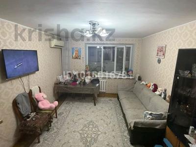 3-бөлмелі пәтер · 66.5 м² · 2/5 қабат, 2 ш/а., Абулхаир-хана 70, бағасы: 27 млн ₸ в Актобе, мкр 8