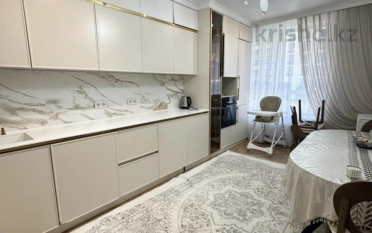 3-бөлмелі пәтер · 105 м² · 3/12 қабат, Манглик Ел 56, 58, 60, бағасы: 84 млн ₸ в Астане, Есильский р-н — фото 2