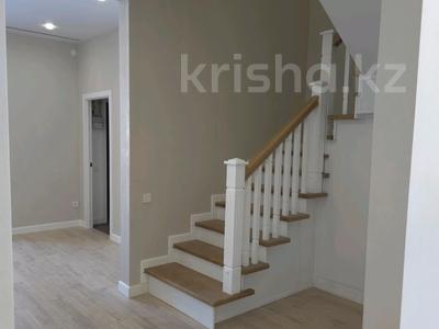 Үйдің бір бөлігі · 4 бөлме · 106 м² · 2 жүзд., Үркер 10, бағасы: ~ 73.4 млн ₸ в Астане, Нура р-н