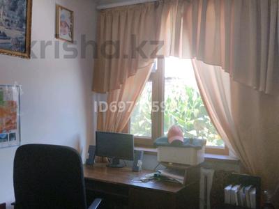 Жеке үй · 8 бөлме · 155 м² · 9 жүзд., Бейбітшілік 29 — Цн дорога, бағасы: 25 млн ₸ в 