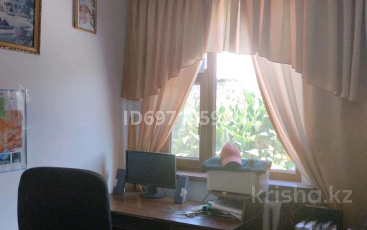 Жеке үй · 8 бөлме · 155 м² · 9 жүзд., Бейбітшілік 29 — Цн дорога, бағасы: 25 млн ₸ в  — фото 2
