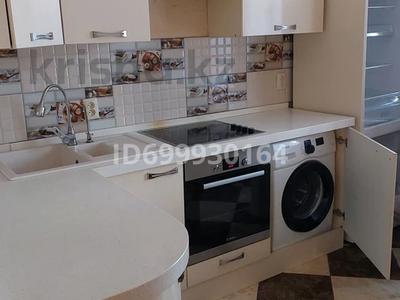 2-комнатная квартира · 70 м² · 1/10 этаж, Тлендиева — Баршын рядом Бахыт за 2 500 ₸ в Астане, Сарыарка р-н