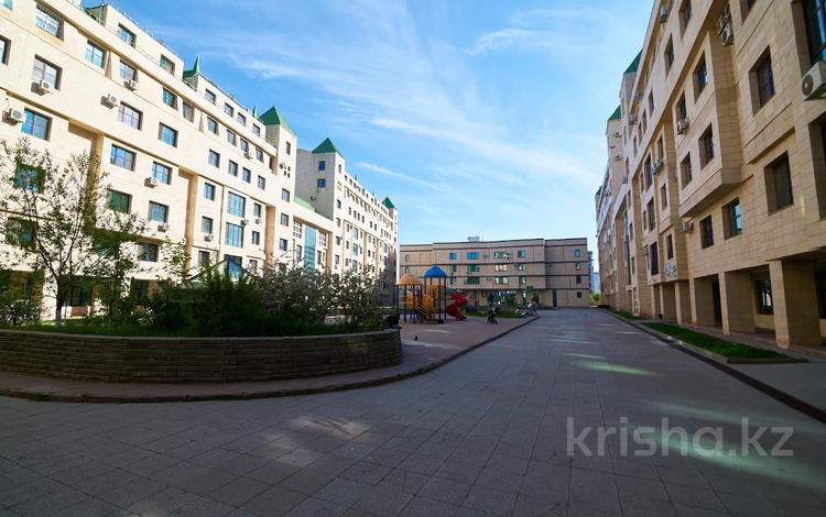 4-комнатная квартира · 223 м² · 7/8 этаж, Кабанбай Батыра 13 за 115 млн ₸ в Астане, Нура р-н — фото 3