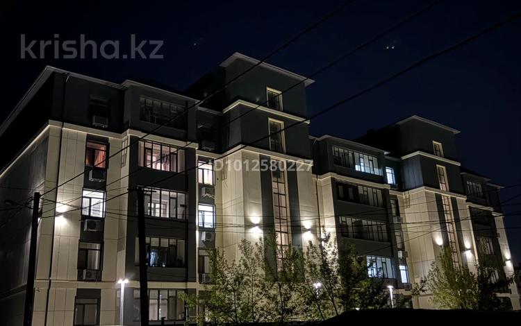 4-бөлмелі пәтер · 130 м² · 4/5 қабат, Богенбай батыра 120, бағасы: 115 млн ₸ в Семее — фото 2