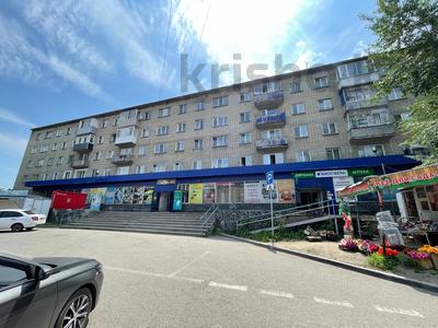 3-комнатная квартира · 60.5 м² · 4/5 этаж, Багдат Шаяхметов 15 за 19.5 млн 〒 в Усть-Каменогорске