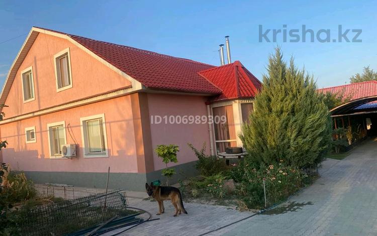 Жеке үй · 7 бөлме · 200 м² · 10 жүзд., Центральная 38 — 10 микрорайон, бағасы: 600 000 ₸ в Конаеве — фото 2