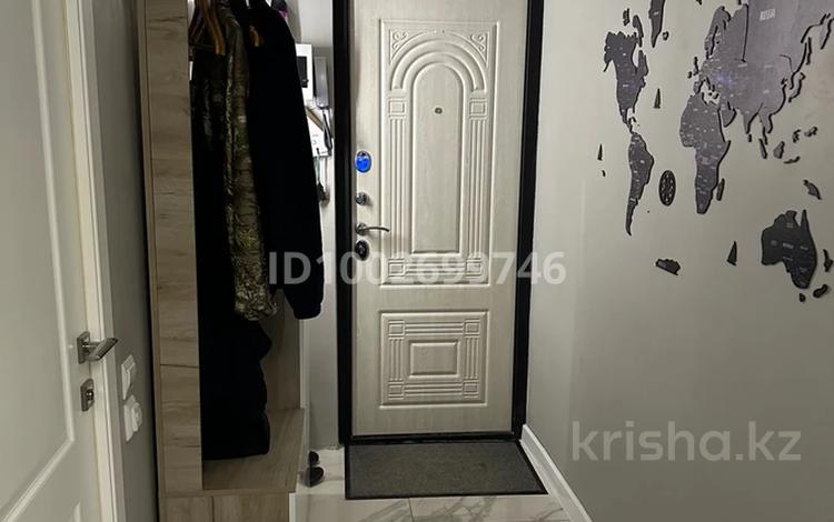 2-бөлмелі пәтер · 43.9 м² · 2/5 қабат, мкр Центральный, Абая 15 — Напротив Драмтеатра, бағасы: 17.5 млн ₸ в Атырау — фото 2