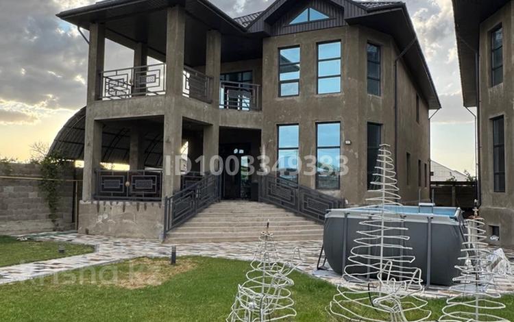 Отдельный дом · 8 комнат · 390 м² · 6.5 сот., Абилкаирова 17 за 148 млн 〒 в Таразе — фото 2