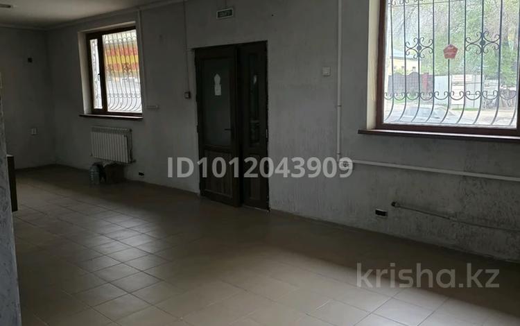 Магазины и бутики, салоны красоты, медцентры и аптеки, образование · 70 м² за 600 000 ₸ в Кыргауылдах — фото 2