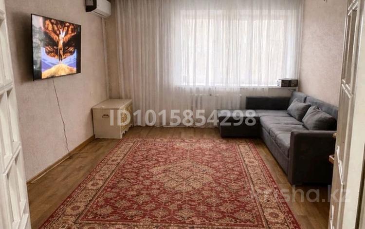 3-комнатная квартира · 60 м² · 6/9 этаж, мкр Кунаева 2 за 180 000 ₸ в Уральске — фото 2