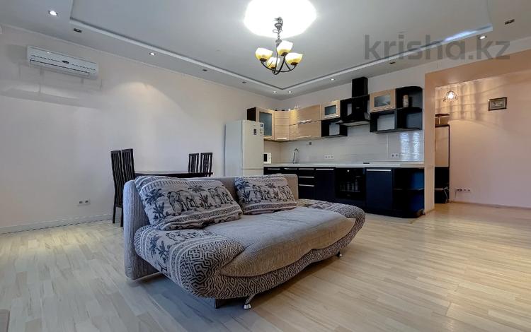 3-комнатная квартира, 100 м², 3/12 этаж, мкр Самал-2