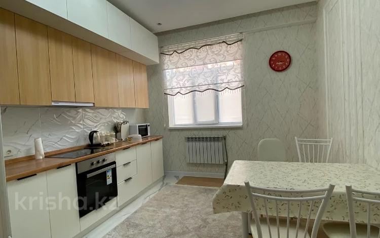 3-бөлмелі пәтер · 102 м² · 2/14 қабат, 17-ш/а. 6, бағасы: 59.9 млн ₸ в Актау, 17-й мкр — фото 5