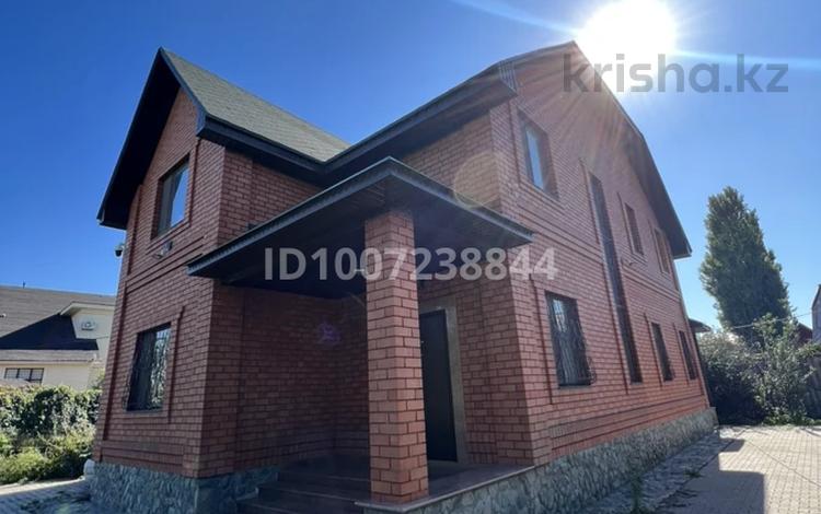 Отдельный дом · 6 комнат · 260 м² · 21.57 сот., Садоводческий коллектив район профилактория Строитель 15 за 110 млн 〒 в Актобе, жилой массив Кирпичный — фото 2