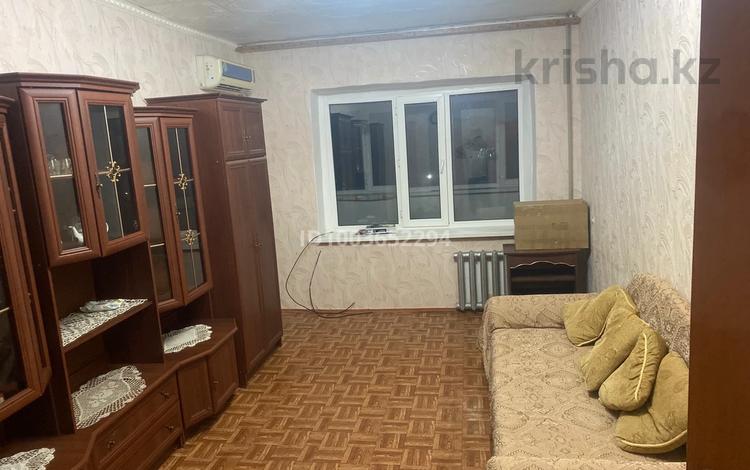 3-бөлмелі пәтер · 63 м² · 4/5 қабат, Пр. Абая 62А, бағасы: 130 000 ₸ в  — фото 2