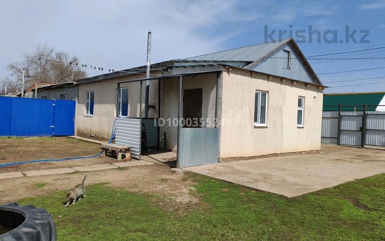 Отдельный дом · 3 комнаты · 70 м² · 10 сот., Кенеева 26/2 за 9.5 млн ₸ в Чапаеве — фото 3