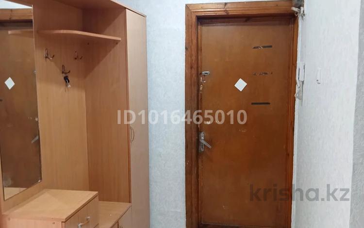 3-комнатная квартира · 63 м² · 5/5 этаж, мкр Самал 1 за 110 000 ₸ в Таразе — фото 2