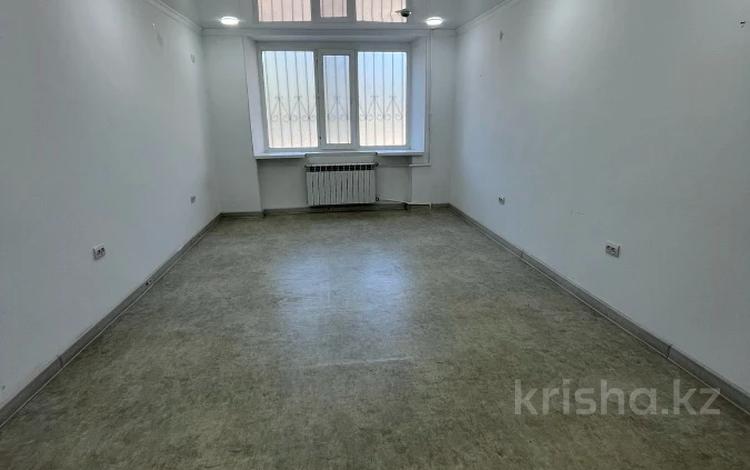 Кеңселер, дүкендер мен бутиктер, қоғамдық тамақтану орны, білім орталықтары, ойын-сауық · 48 м², бағасы: 16 млн ₸ в Актобе — фото 4