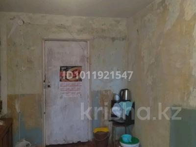 1-бөлмелі пәтер · 13 м² · 2/5 қабат, ул. Гагарина 36/4, бағасы: 2.3 млн ₸ в Уральске, мкр Школьник