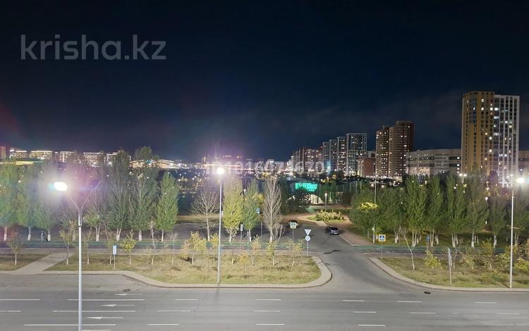 4-комнатная квартира · 110 м² · 2/16 этаж, Туркестан 14 за 950 000 ₸ в Астане, Есильский р-н — фото 2