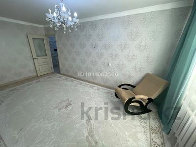 3-комнатная квартира · 70 м² · 3/5 этаж, Жургенева 1 за 15 000 ₸ в Актобе, мкр. Курмыш