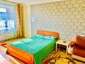 1-комнатная квартира, 32 м², 5/5 этаж посуточно, Абая за 8 000 〒 в Усть-Каменогорске — фото 3