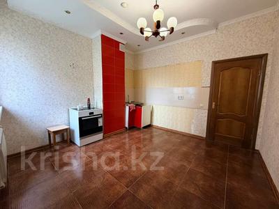 3-комнатная квартира · 120 м² · 9/18 этаж, Брусиловского за 59.5 млн ₸ в Алматы, Алмалинский р-н