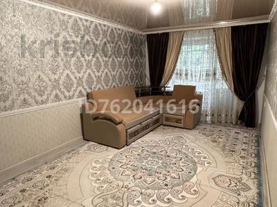 Пәтерлер в Улытау обл.: 3-бөлмелі пәтер · 62 м² · 2/5 қабат, Желтоксан, бағасы: 16.9 млн 〒 3-бөлмелі пәтер · 62 м² · 2/5 қабат, Желтоксан, бағасы: 16.9 млн 〒 в Жезказгане