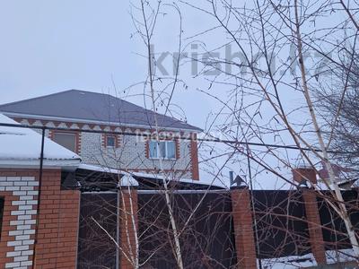Отдельный дом · 5 комнат · 300 м² · 4 сот., Абулхаир хана 49 — Капана Мусина за 100 млн ₸ в Уральске