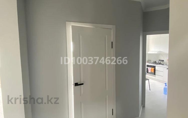 2-бөлмелі пәтер · 56 м² · 4/5 қабат, Кабанбай батыр 186, бағасы: 26 млн ₸ в Талдыкоргане, мкр Жетысу — фото 2