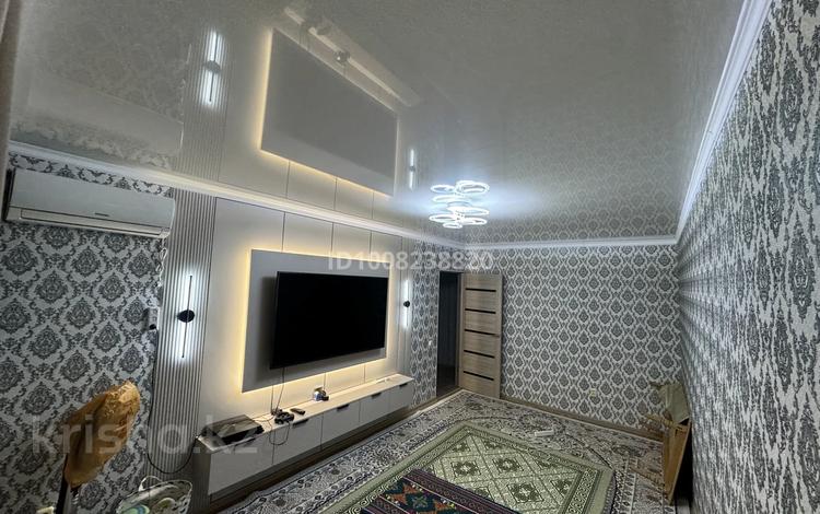 3-комнатная квартира · 65 м² · 9/9 этаж, мкр 4 3 за 23 млн ₸ в Уральске — фото 2