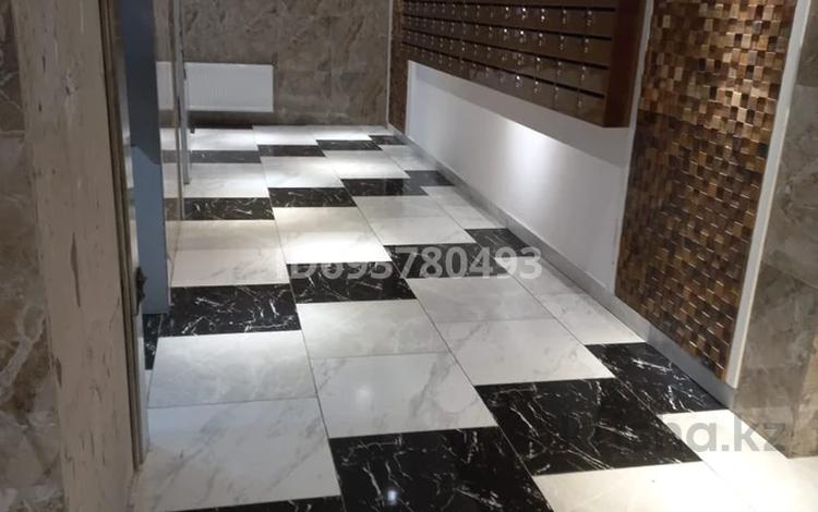 2-комнатная квартира · 75 м² · 10/16 этаж, Нажимеденова за 300 000 ₸ в Астане, Алматы р-н — фото 21