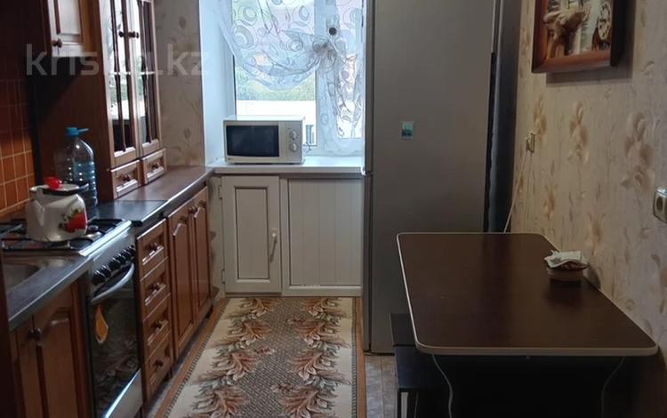 3-бөлмелі пәтер · 64 м² · 2/5 қабат, Ихсанова 45, бағасы: 170 000 ₸ в Уральске — фото 2