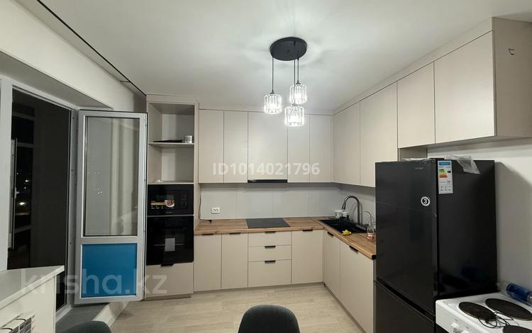 2-комнатная квартира · 70 м² · 11/14 этаж, Тлендиева 38 за 300 000 ₸ в Астане, Сарыарка р-н — фото 3