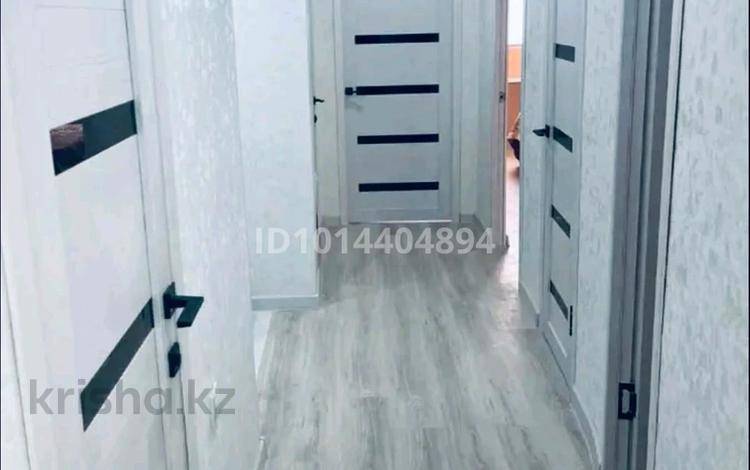 3-комнатная квартира · 75 м² · 6/10 этаж, 11-й мкр 7 за 19 млн ₸ в Актау — фото 2