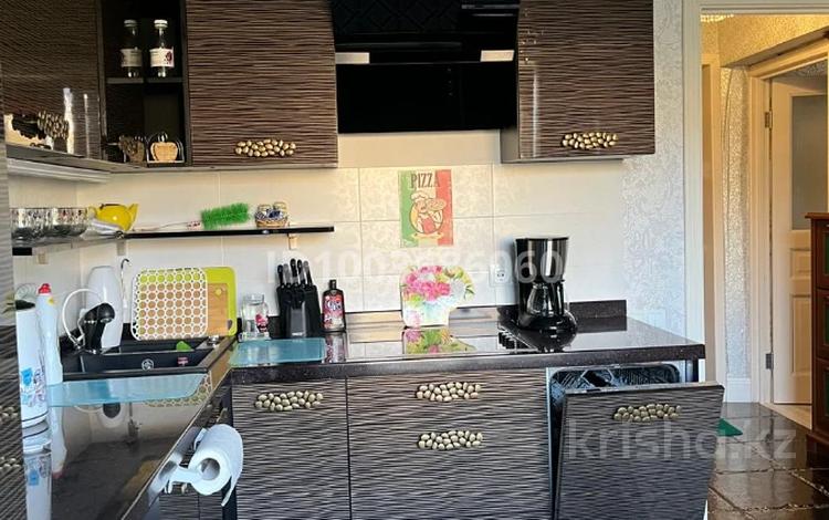 1-комнатная квартира · 45 м² · 7/9 этаж, мкр Самал-3 — Аль-Фараби/ Достык за 400 000 ₸ в Алматы, Медеуский р-н — фото 2