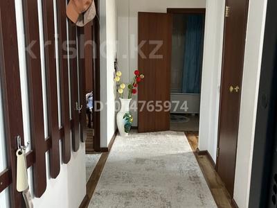 3-бөлмелі пәтер · 69 м² · 5/5 қабат, 5 мкр 40 — Магазин “Small”, Maki-Maki, бағасы: 28 млн ₸ в Конаеве