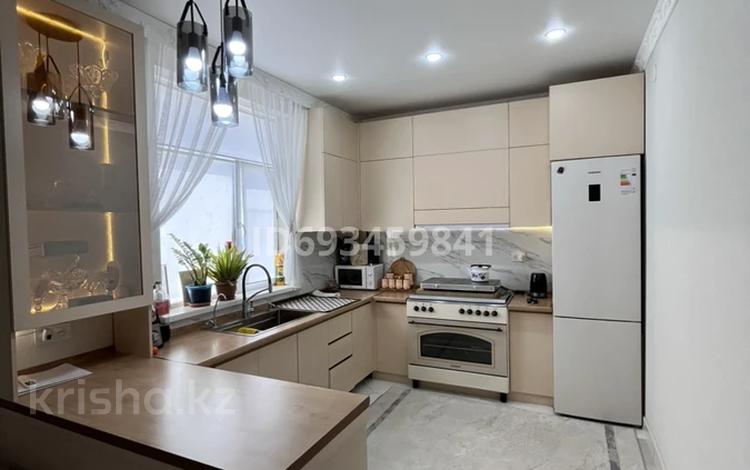 3-комнатная квартира · 100 м² · 1/5 этаж, 29а мкр 158 — Возле МРЭК за 26 млн ₸ в Актау — фото 10