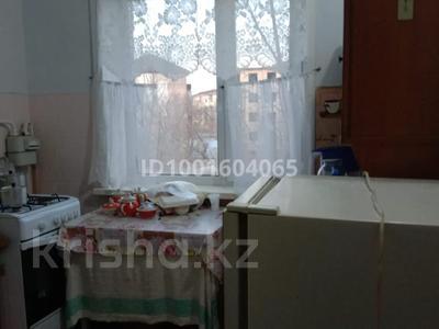 2-комнатная квартира · 42.5 м² · 3/5 этаж, 4микрорайон 1 — Рядом Арбат ,площадь,школа ,аптека,дет сад за 3.1 млн ₸ в Житикаре