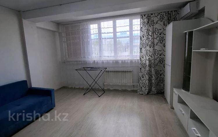 1-комнатная квартира · 60 м² · 7/8 этаж, Микрорайон Алтын ауыл 7 за 150 000 ₸ в Каскелене — фото 2