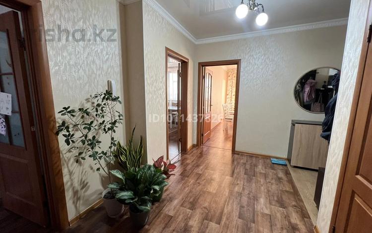 3-бөлмелі пәтер · 98.5 м² · 5/5 қабат, мкр Астана 18 — Толе би, бағасы: 38.5 млн ₸ в Уральске — фото 2
