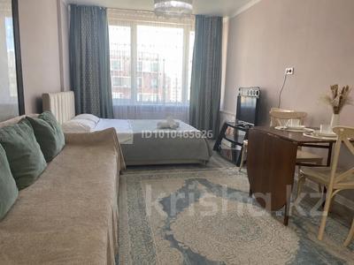 2-комнатная квартира · 60 м² · 9/16 этаж, Абикен Бектурова 11/1 за 22 000 ₸ в Астане, Нура р-н