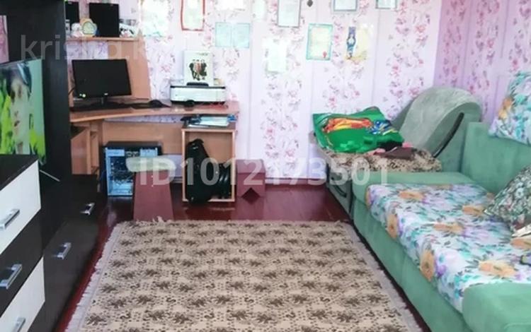 1-комнатная квартира · 32 м² · 2/5 этаж, Ауэзова — Центре города за 75 000 ₸ в Аксу — фото 2