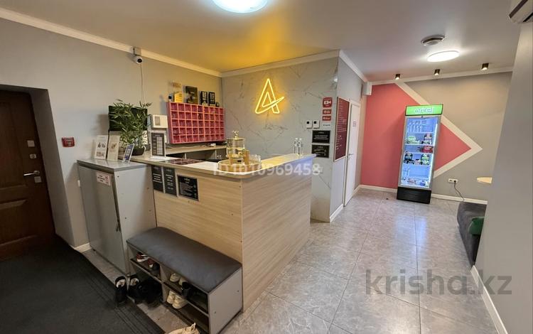 Офисы, магазины и бутики, склады, салоны красоты, бани, гостиницы и зоны отдыха, фитнес и спорт, образование, кабинеты и рабочие места, студии · 445.6 м² за 2.9 млн 〒 в Алматы, Бостандыкский р-н — фото 2