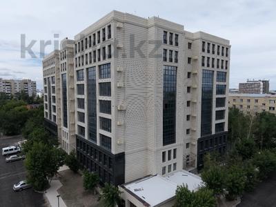 3-комнатная квартира · 136.4 м², Нурсултана Назарбаева 49а за ~ 75 млн 〒 в Караганде