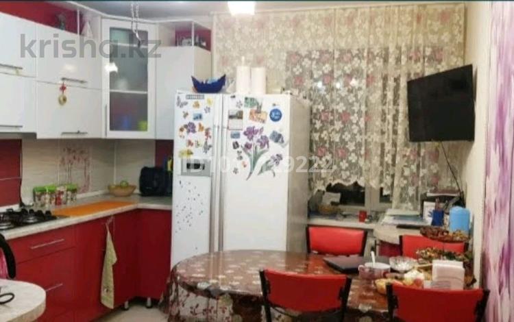 3-комнатная квартира · 64 м² · 2/9 этаж, 5 12 — Лунный проспект за 20.6 млн ₸ в Степногорске — фото 3