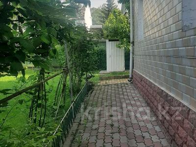 Отдельный дом · 6 комнат · 240 м² · 6.5 сот., мкр Алмас 109 за 170 млн ₸ в Алматы, Ауэзовский р-н