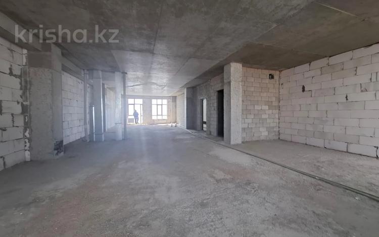 3-комнатная квартира · 138 м² · 7/15 этаж, 15-й мкр 74 за 44 млн ₸ в Актау — фото 5