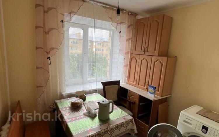 4-комнатная квартира · 64 м² · 4/5 этаж, Майкудук, 14й микрорайон 22 за 13.6 млн ₸ в Караганде, Алихана Бокейханова р-н — фото 13