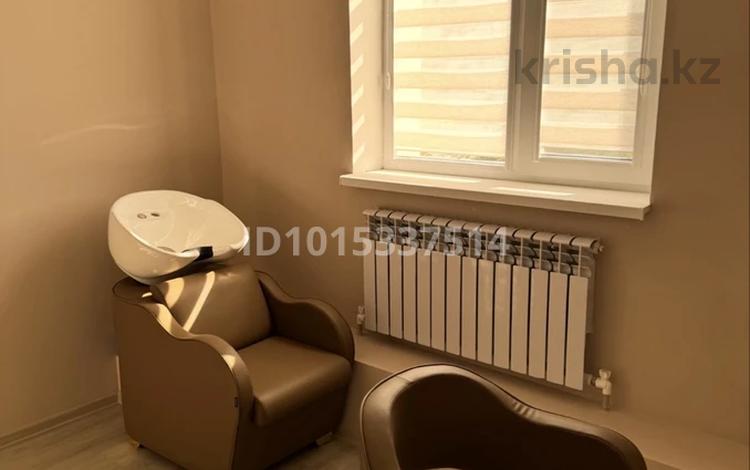Салоны красоты · 10 м² за 100 000 ₸ в Актау, 7А мкр — фото 2
