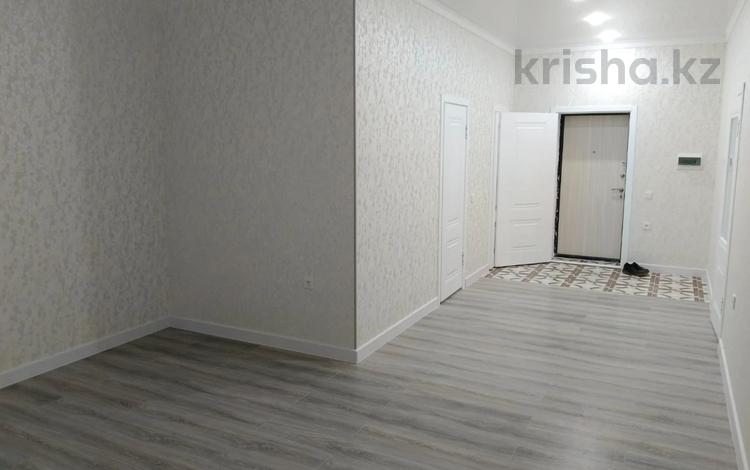 3-бөлмелі пәтер · 130 м² · 4/5 қабат, мкр. Алтын орда, Тауелсиздик 23д — Газиза Жубанова, бағасы: 42.5 млн ₸ в Актобе — фото 2